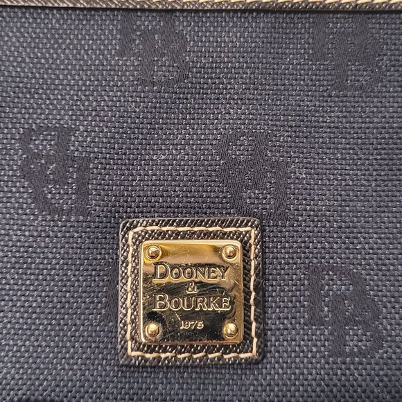 Dooney & Bourkey Wristlet - Picture 6 of 9